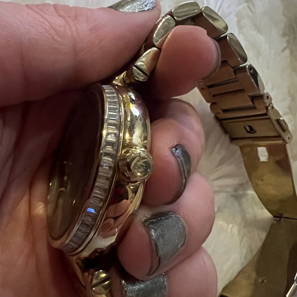 Michael Kors Skylar watch - Picture 3 of 3